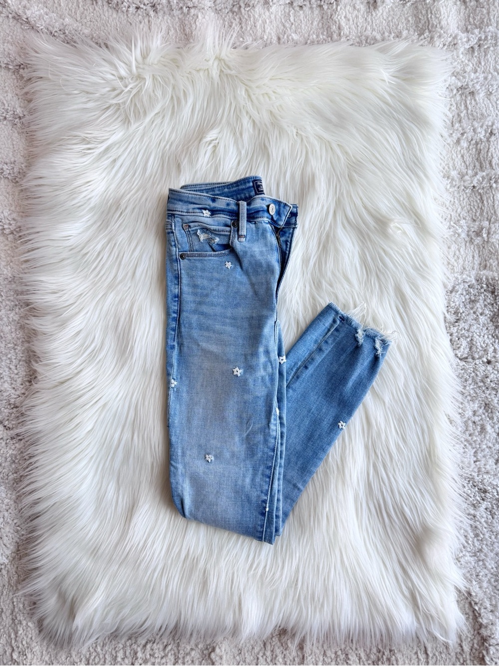 Abercrombie & Fitch High Rise Embroidered Flower Ankle Jeans
